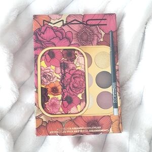 New! MAC an eye for arrangements eye kit